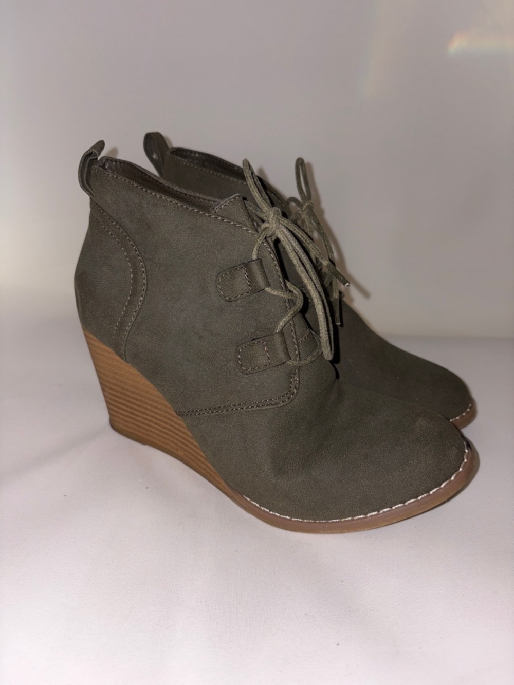 Nautica Vaeda Olive Suede Lace-Up Wedge Booties Size‎ 7.5